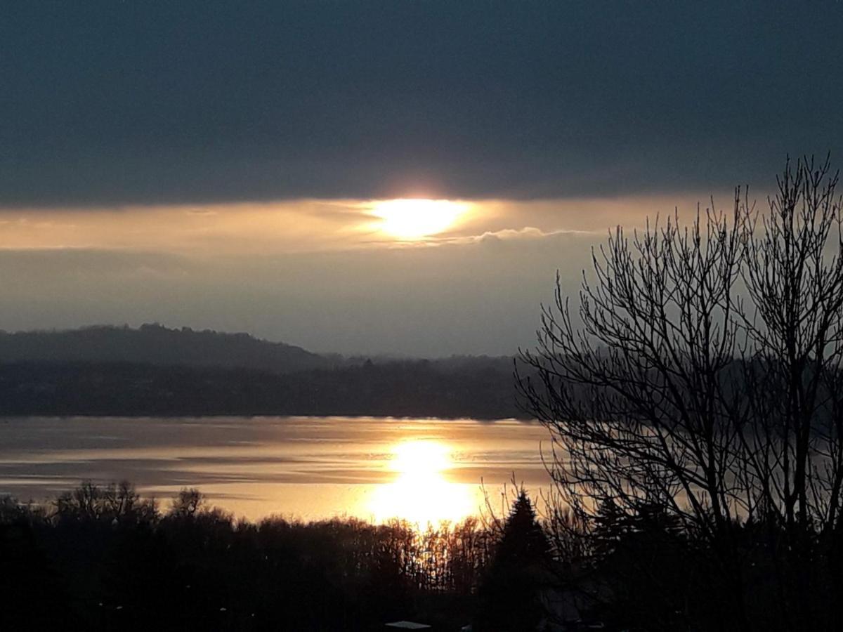 דירות גביראטה Tramonto Al Lago מראה חיצוני תמונה